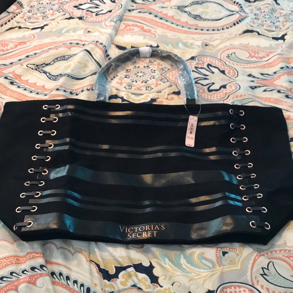 VS tote NWT